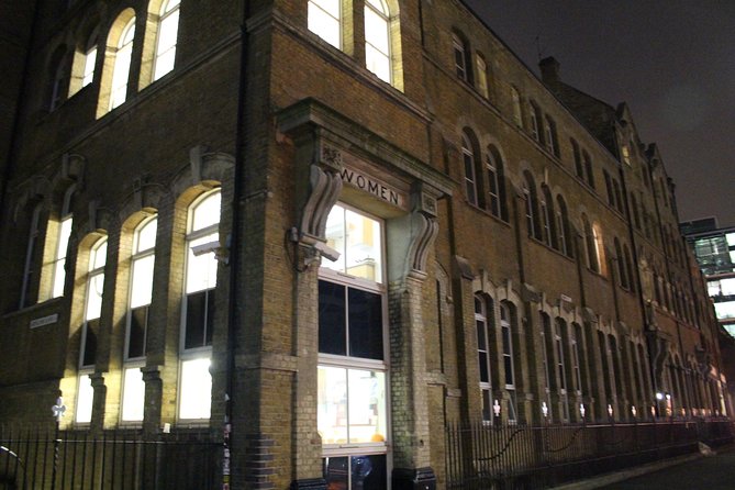 2-Hour Jack the Ripper Small Group Walking Tour in London - A capped group, but not always a tiny one