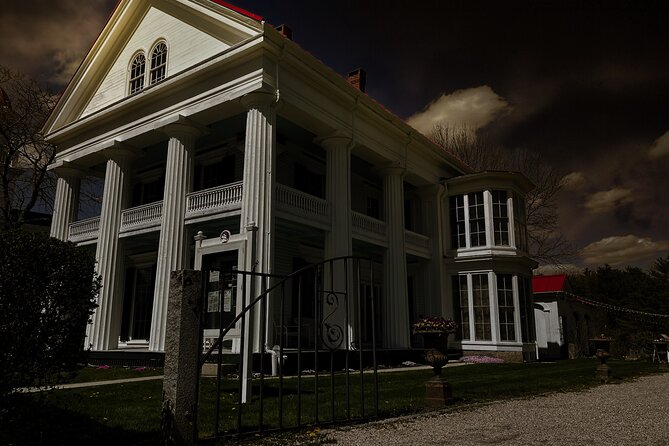 90 Minutes Ghost Walking Tour in Kennebunkport - The Nonantum Resort and its 27 spirits