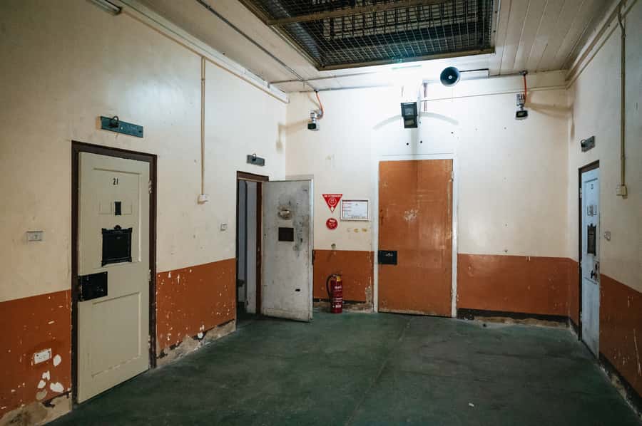 Adelaide: Ghosts, Dark Secrets and Paranormal Hunt Gaol Tour - The Patton family beach connection