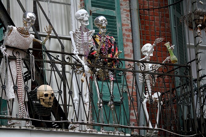 Adults Only Haunted Pub Crawl in New Orleans - What this New Orleans haunted pub crawl is really like