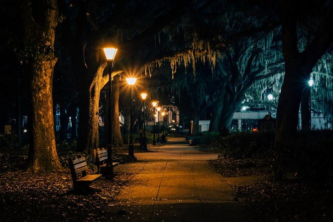 Amazing Scavenger Hunt: Getting Paranormal in the Peach State - Wright Square: Savannah’s public rooms