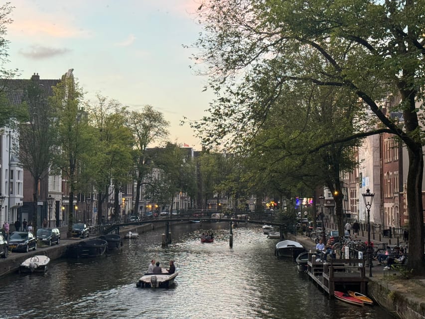 Amsterdam: Ghost Walking Tour and Dark History - Oudezijds Achterburgwal and the old canal district