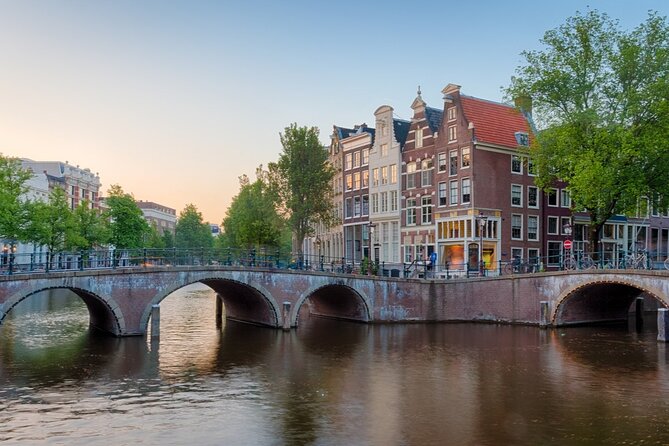 Amsterdam: Haunted History and Ghost Walking Tour - Is $30 a fair price?