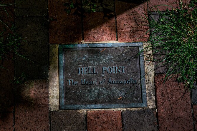 Annapolis Ghost Tours Boos & Booze Haunted Pub Crawl - Government House and Annapolis power