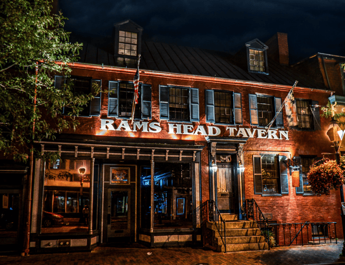 Annapolis Ghosts: Spirits & Spirits Haunted Pub Crawl - Starting at Federal House, with Middleton’s Tavern nearby