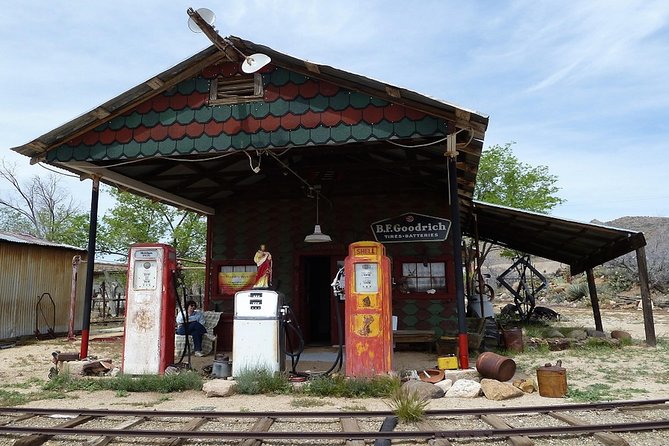 Arizona Ghost Towns and Wild-West Day Trip from Las Vegas - Hoover Dam: a quick look at a huge project
