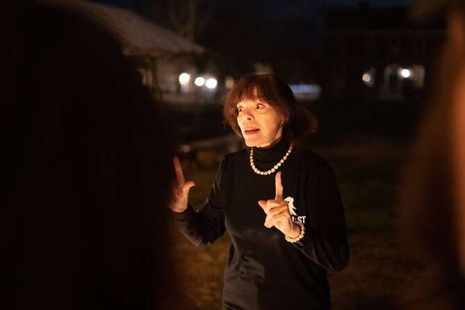 Ashes and Apparitions of Annapolis Ghost Tour - Stop four: two buildings joined by greed and murder