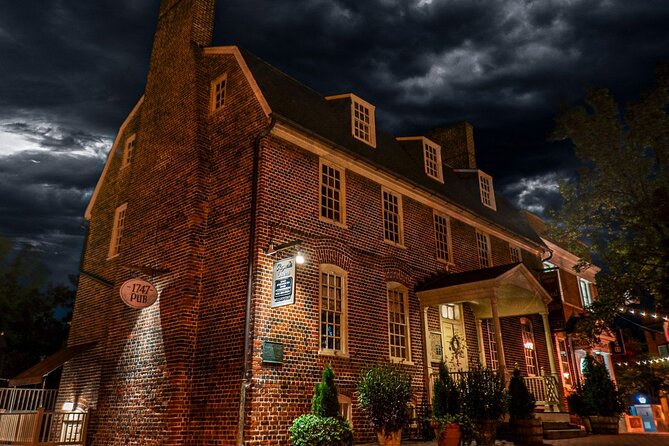 Ashes and Apparitions of Annapolis Ghost Tour - The guide matters more than the props