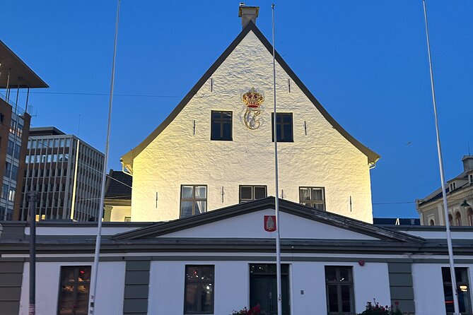 Audio Walking Tour in Bergen Famous Ghosts Location - Torgallmenningen: fire, space, and uneasy memories