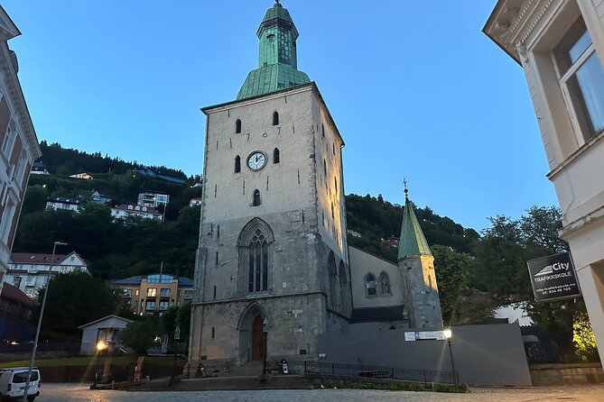 Audio Walking Tour in Bergen Famous Ghosts Location - Bergen Cathedral: a cannonball and centuries of belief