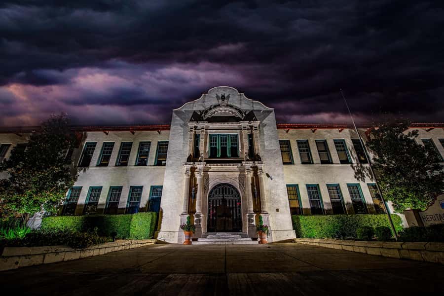 Augusta: Guided Walking Ghost Tour of Garden City - Meeting your guide at Miller Theatre