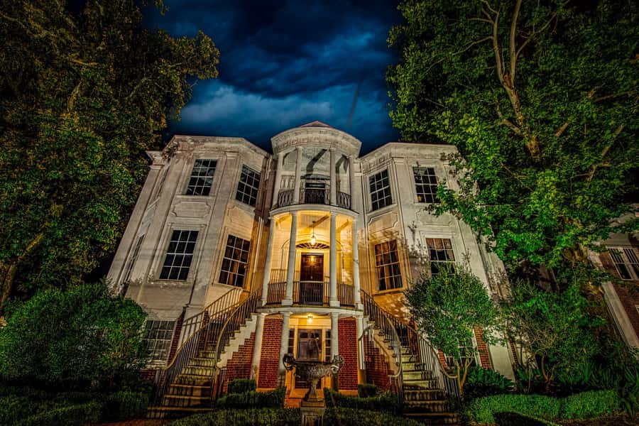 Augusta: Guided Walking Ghost Tour of Garden City - The Augusta Museum of History and the haunted hearse