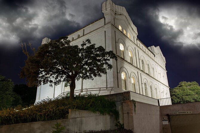 Austin Spirits & Spirits Haunted Pub Crawl - What the guide adds to the evening