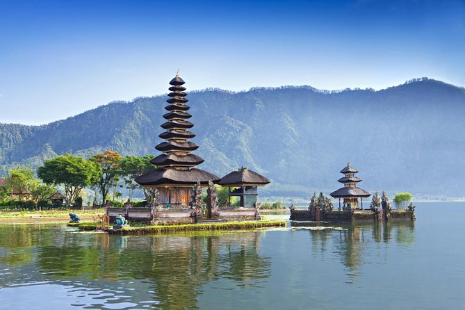 Bali Ghost Tour: The Biggest Abandoned Hotel in Bali - Entering the Abandoned Bedugul Hotel