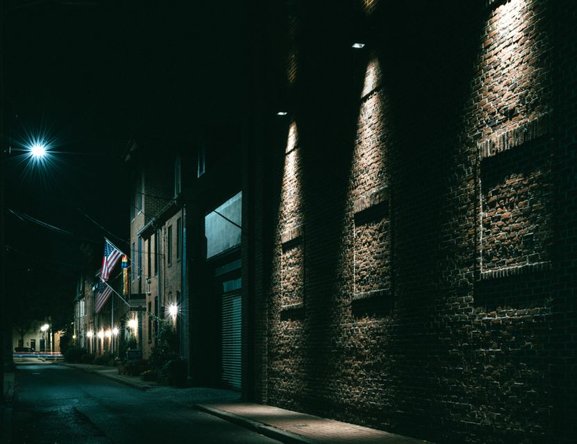 Baltimore: Boos and Booze Haunted Pub Crawl - Stories of Sailors, Murder, and Yellow Fever