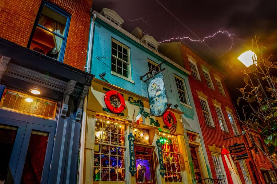 Baltimore: Raven's Revenge Walking Ghost Tour - Why this Baltimore ghost walk works