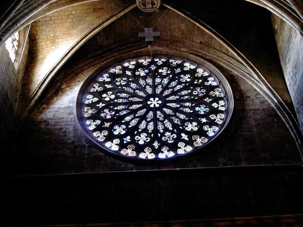 Barcelona Dark History Night Walking Tour With Drinks - Key points to know before booking