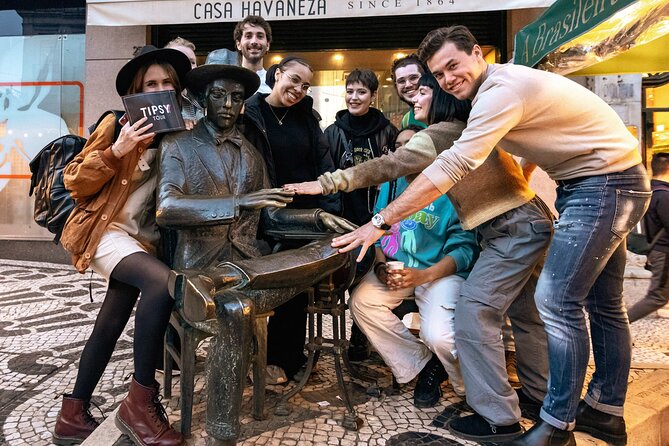 Barcelona Dark History Night Walking Tour With Drinks - A good fit for solo visitors and small groups