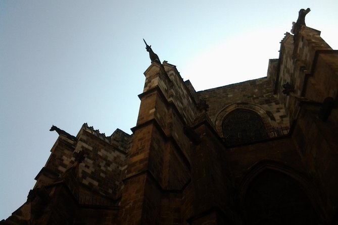 Barcelona: El Born Ghost Walking Tour. - The lane where Barcelona bought snow