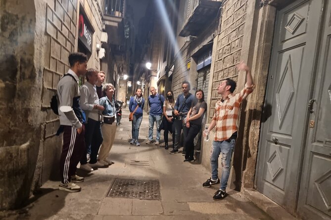 Barcelona Ghosts & Legends Tour - Meeting at Travellers Nest Bar