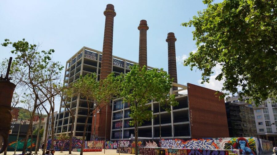 Barcelona's Dark History Walking Tour in El Raval - Why El Raval Works So Well for a Dark History Walk
