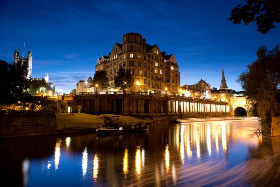 Bath: 90-Minute Private Ghost Walking Tour - The old city streets and Bath’s darker past