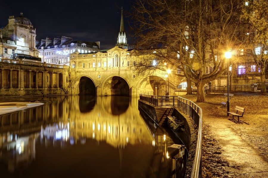 Bath: 90-Minute Private Ghost Walking Tour - Starting outside Bath Abbey