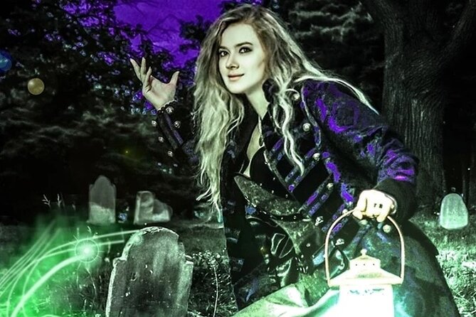 Black Cat Ghostly Night Tour in Salem - Starting at the Bewitched statue and Black Cat Curiosity Shoppe