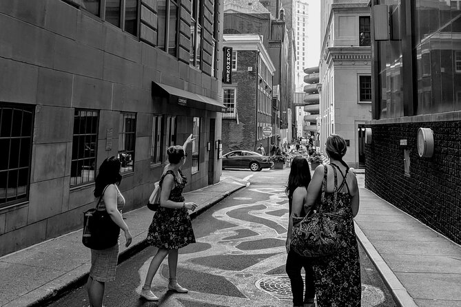 Black & Ghost Tour - The Pennsylvanian and grand Pittsburgh architecture