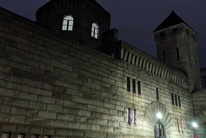Black & Ghost Tour - Grant Street at the edge of evening