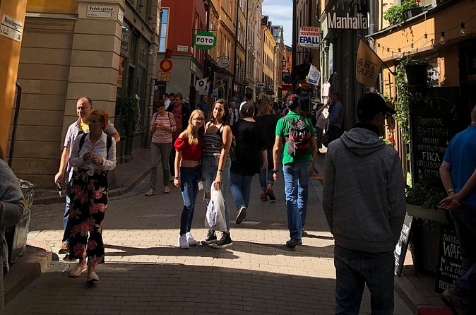 Bloody Stockholm 2h - ghosts, horror and Dark Folklore Tour - Water spirits at Logårdstrappan