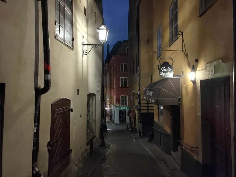 Bloody Stockholm: ghosts, horror and dark folklore 2h - What the walk covers in two hours