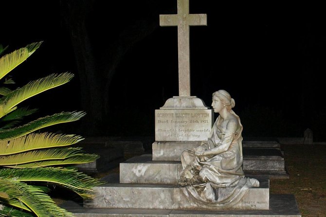 Bonaventure Cemetery's Secret Society Ghost Tour - Why Bonaventure Feels Different After Dark