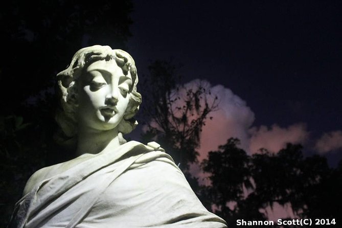 Bonaventure Cemetery's Secret Society Ghost Tour - The Main Walk: Famous Graves and Savannah Characters