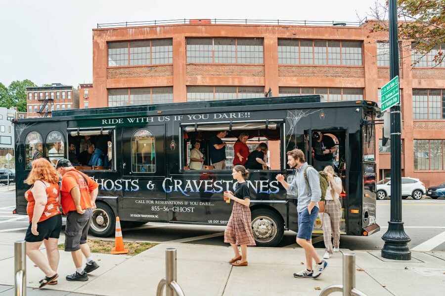 Boston: 1.5-Hour Ghosts and Gravestones Tour - Who will enjoy this Boston night tour?