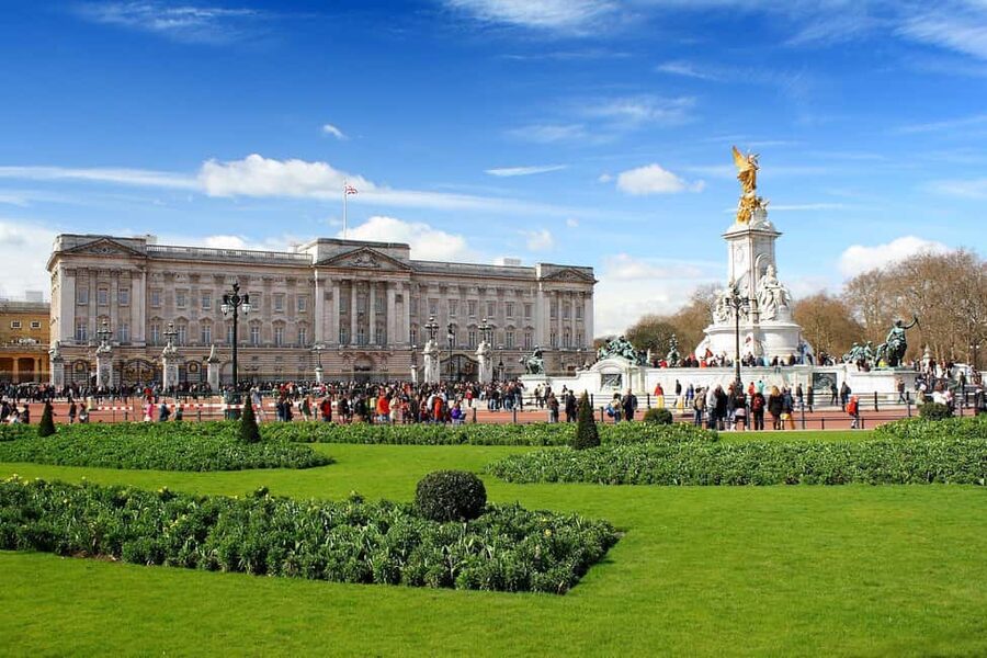 Bundle: British Museum-Changing of the Guard-Jack the Ripper - East London after sunset and the Ripper case