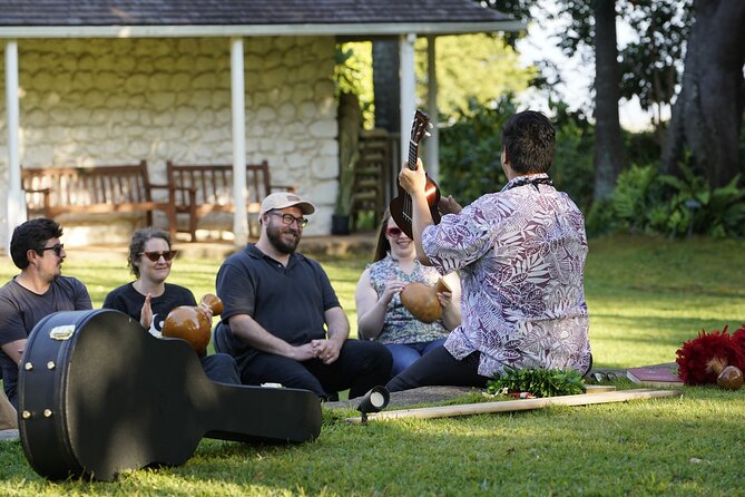 Campfire Storytelling of Hawaii's Dark History Beneath The Stars - The final conversation and sense of community
