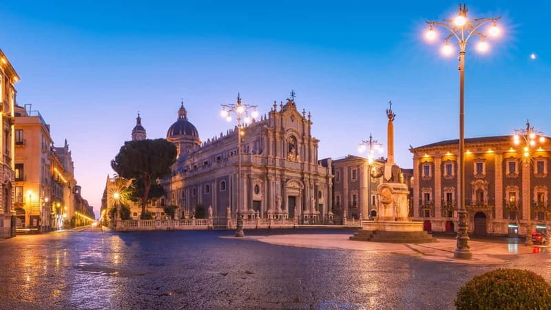 Catania Ghost Tour: Legends and Tastings Under Mount Etna - Starting beside Catania’s Elephant Fountain