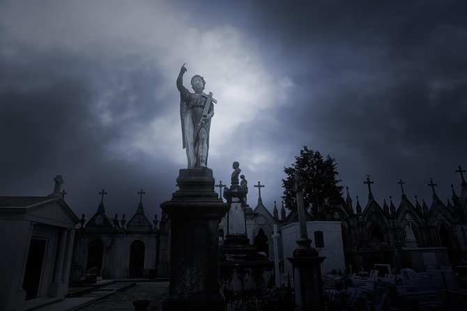 Cemetery and Ghost BYOB Bus Tour in New Orleans - Meeting at Voodoo Tavern on Decatur Street
