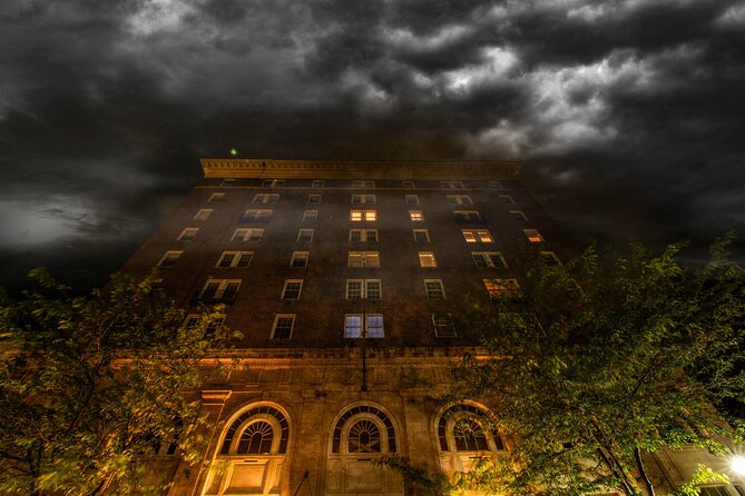 Chains, Coffins, & Curses: Charlottesville Ghost Tours - How the one-hour format affects the experience