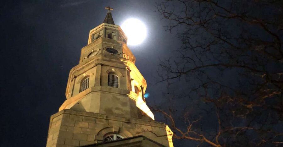 Charleston: City of the Dead Walking Ghost Tour - Graveyards and the stories inside them