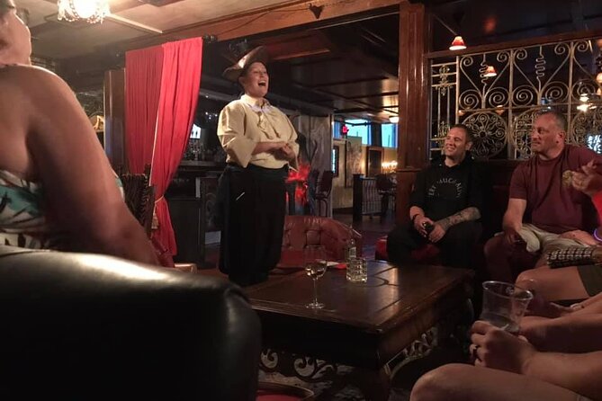 Charleston Haunted Booze and Boos Ghost Walking Tour - The guide matters more than the costume