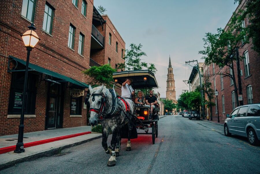 Charleston: Haunted Carriage Evening Tour - A short ride through Charleston’s darker past