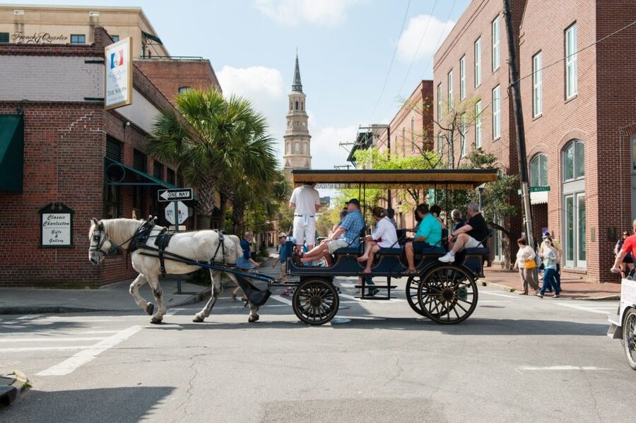 Charleston: Haunted Horse-Drawn Carriage Evening Tour - Key points to know before booking