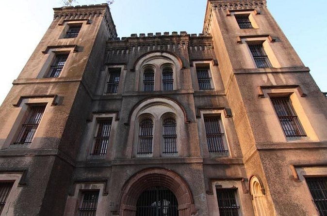Charleston Haunted Jail Night-Time Walking Tour with Admission to Old City Jail - Is 45 minutes enough for $40.50?