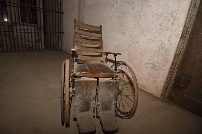 Charleston Haunted Jail Night-Time Walking Tour with Admission to Old City Jail - The main limitations to keep in mind