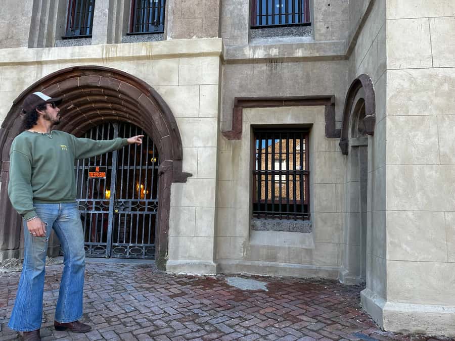 Charleston: Pirates and Ghosts Guided Walking Tour - Key points to know before you book