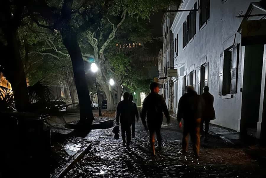 Charleston: Pirates and Ghosts Guided Walking Tour - Pineapple Fountain, South of Broad, and pirate battles