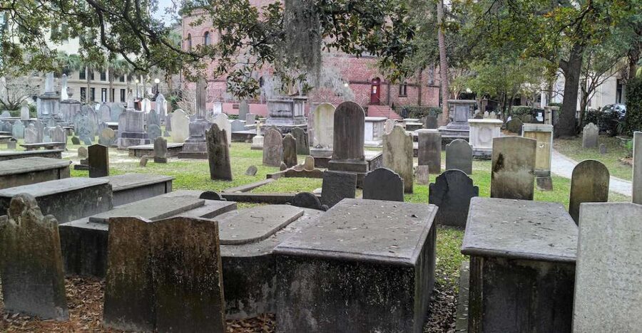 Charleston: Small-Group Ghost Walking Tour at Night - Key points at a glance