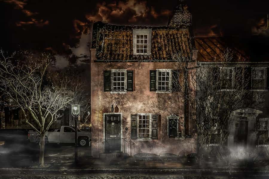 Charleston: Spirits & Spirits Haunted Pub Crawl - Why the guide matters more than the bar list